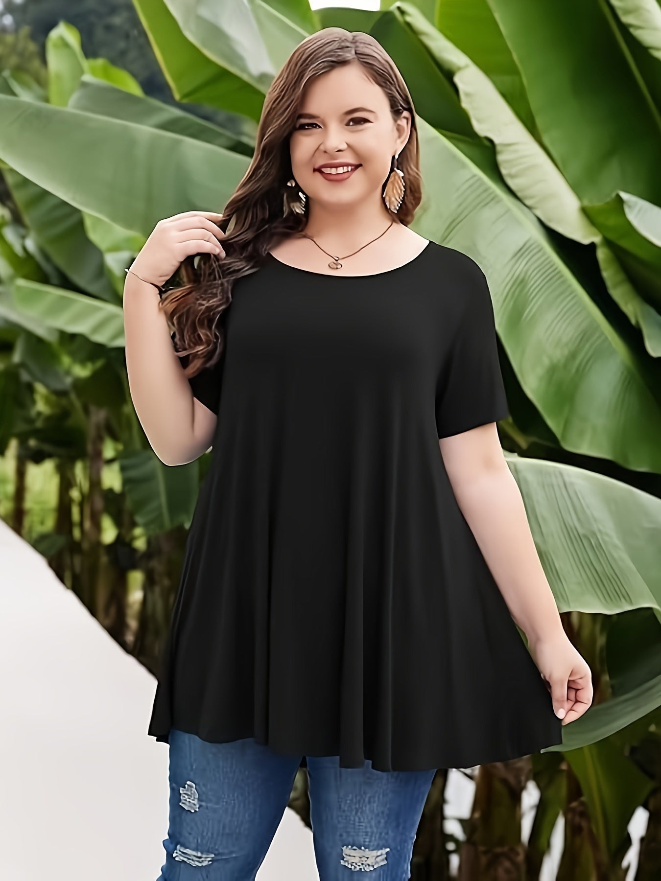Women's Plus Size Ruffle Hem Crew Neck Short Sleeve Top
