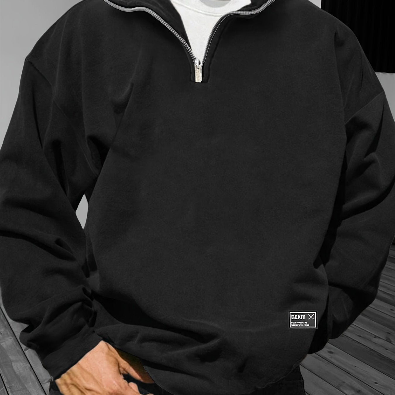 Men's Winter Windproof Fleece Pullover with Stand Collar Long Sleeves Zipper Pattern