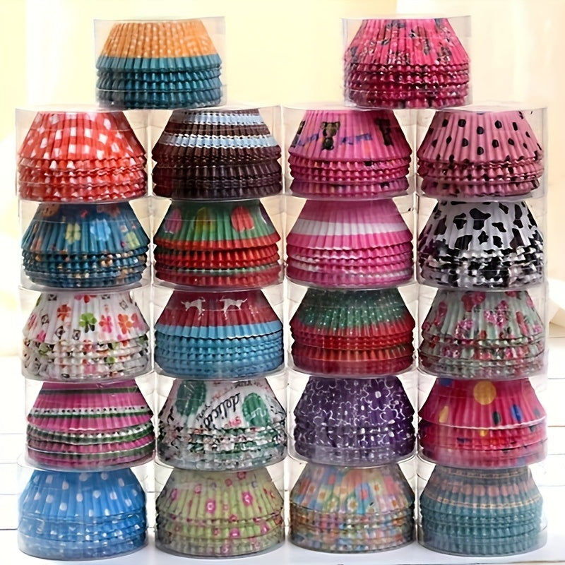 100pcs Snow Lady Cake Cups Oil Proof Paper Holders for Baked Cookies and Cakes