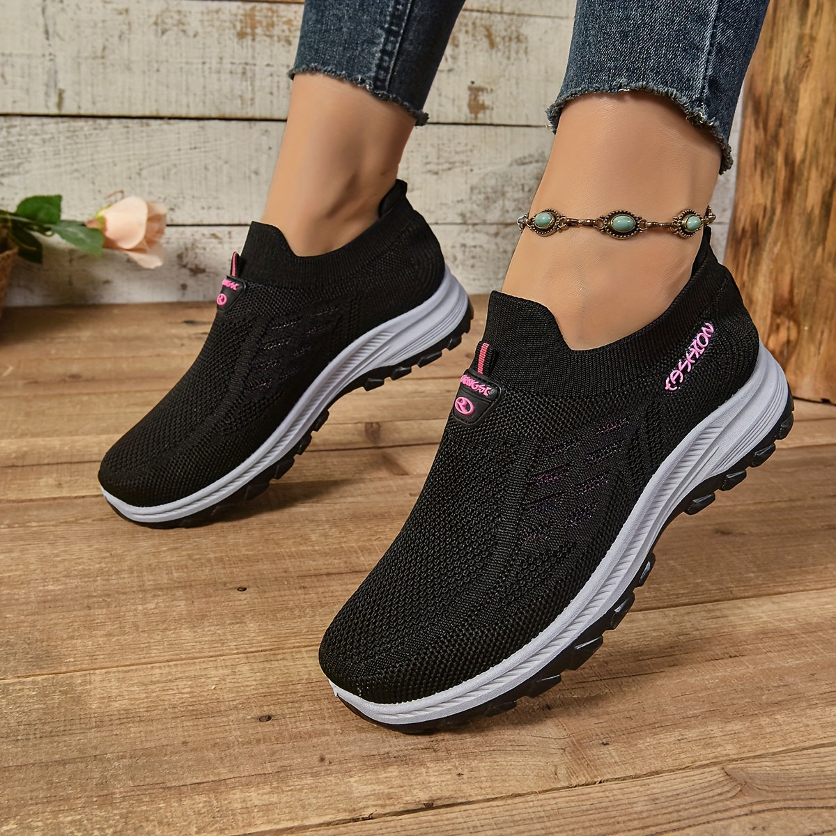 Women's Casual Athletic Sneakers with Breathable Mesh Black White