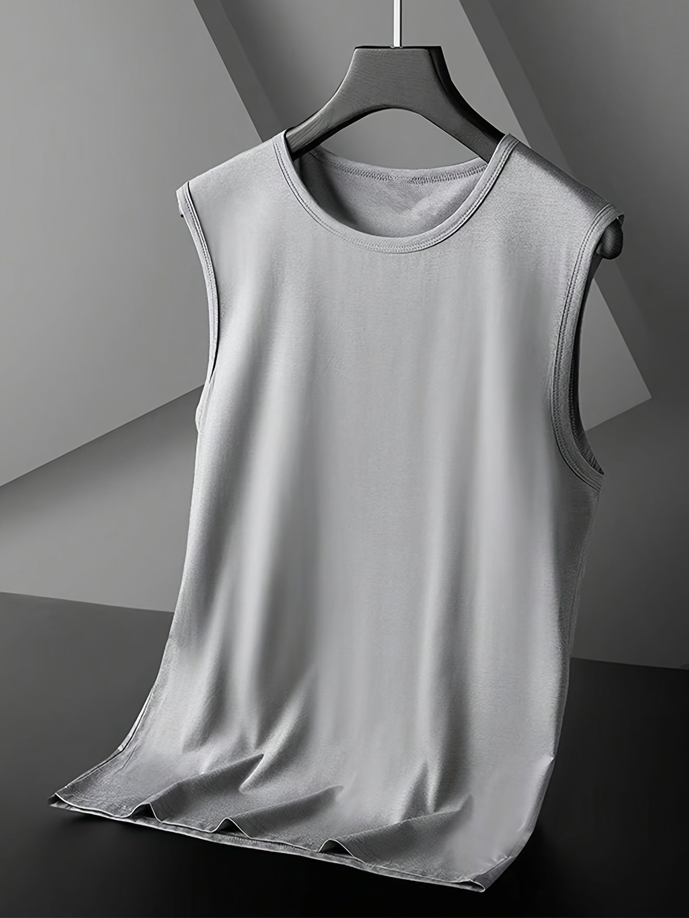 Men's Sleeveless Tank Top for Fitness Quick Dry Sweat-Wicking Summer Polyester