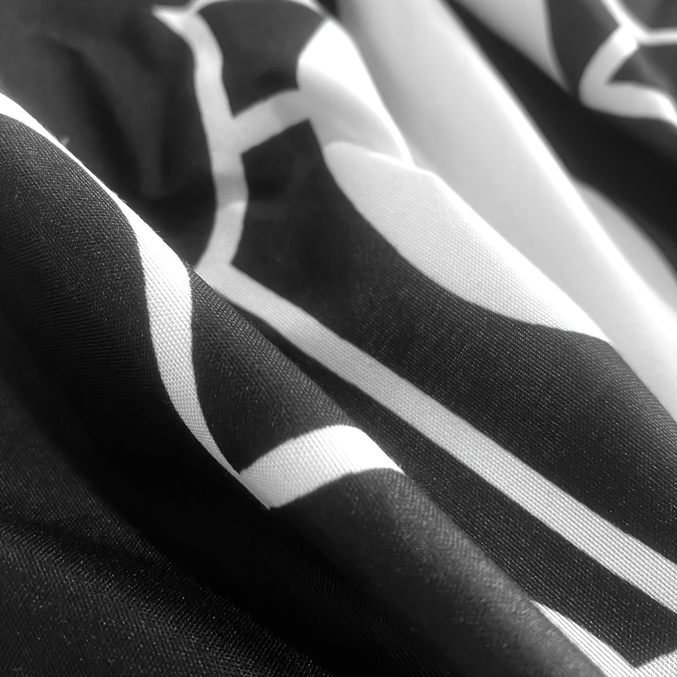 Breathable Love Pattern Pillowcases Set of 2 for Bedroom Sofa Decorative Fabric