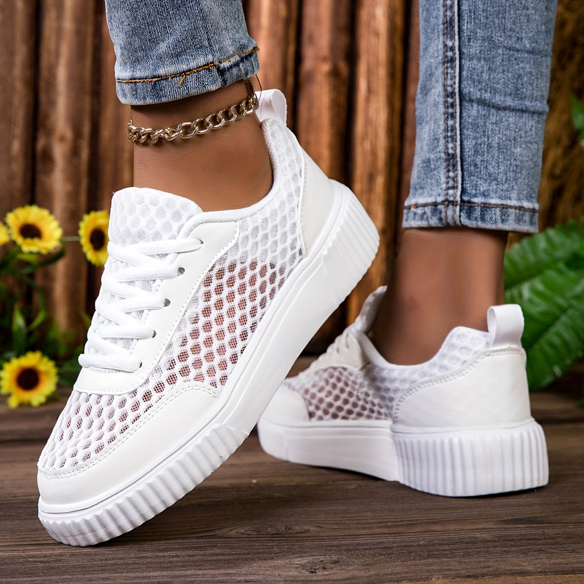 Women's Mesh Sneakers Lightweight White Low-Top Lace-Up Running Casual
