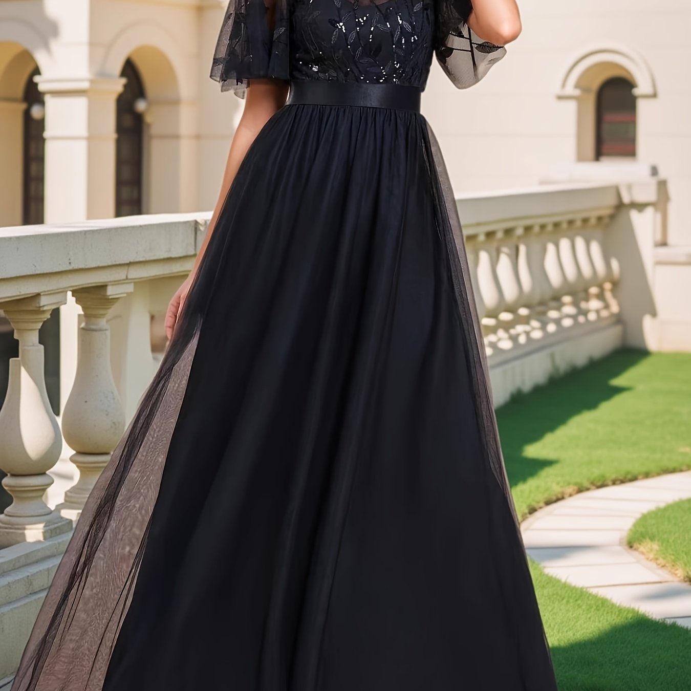 Plus Size Evening Gown Floral Embellished Long Sleeveless A-Line Dress for Weddings