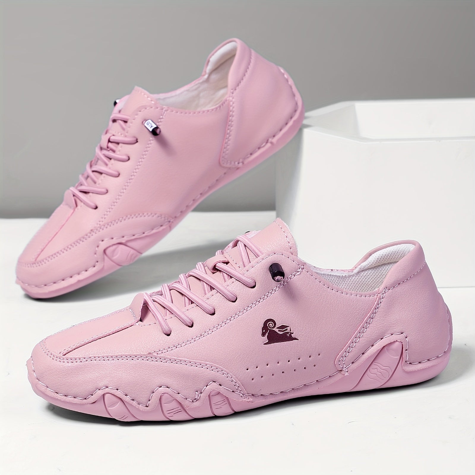 Women's Lightweight Breathable Canvas Sneakers for Walking and Outdoor Activities