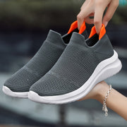 Men's Lightweight Breathable Running Shoes Fabric Slip-On Solid Color Outdoor Sneakers