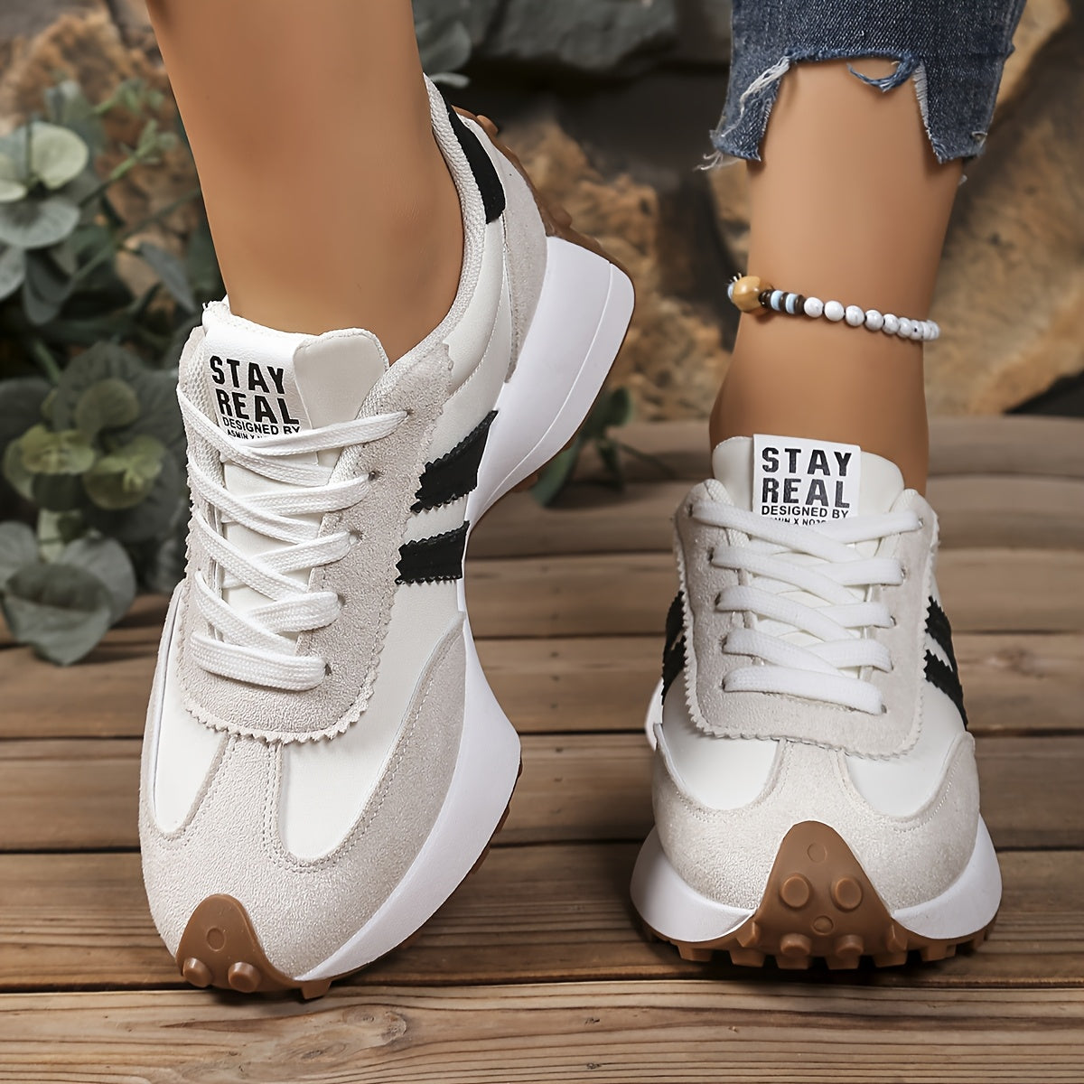 Zapatillas de mujer de color en bloque de bajo corte con tela transpirable y zapatos casuales