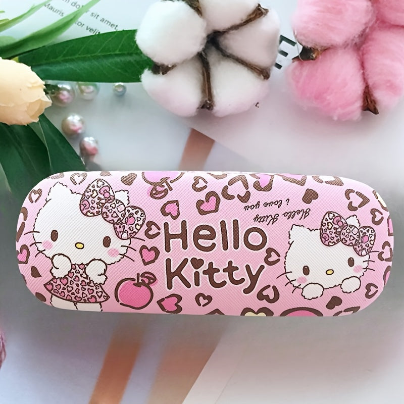Sanrio ning Hello Kitty va Kuromi qahramonlari bilan bezatilgan zamonaviy ko'zoynak qutisi, chizishlardan himoya qilish uchun mo'ljallangan, ayollar uchun ideal, mustahkam sun'iy charm materialidan tayyorlangan.
