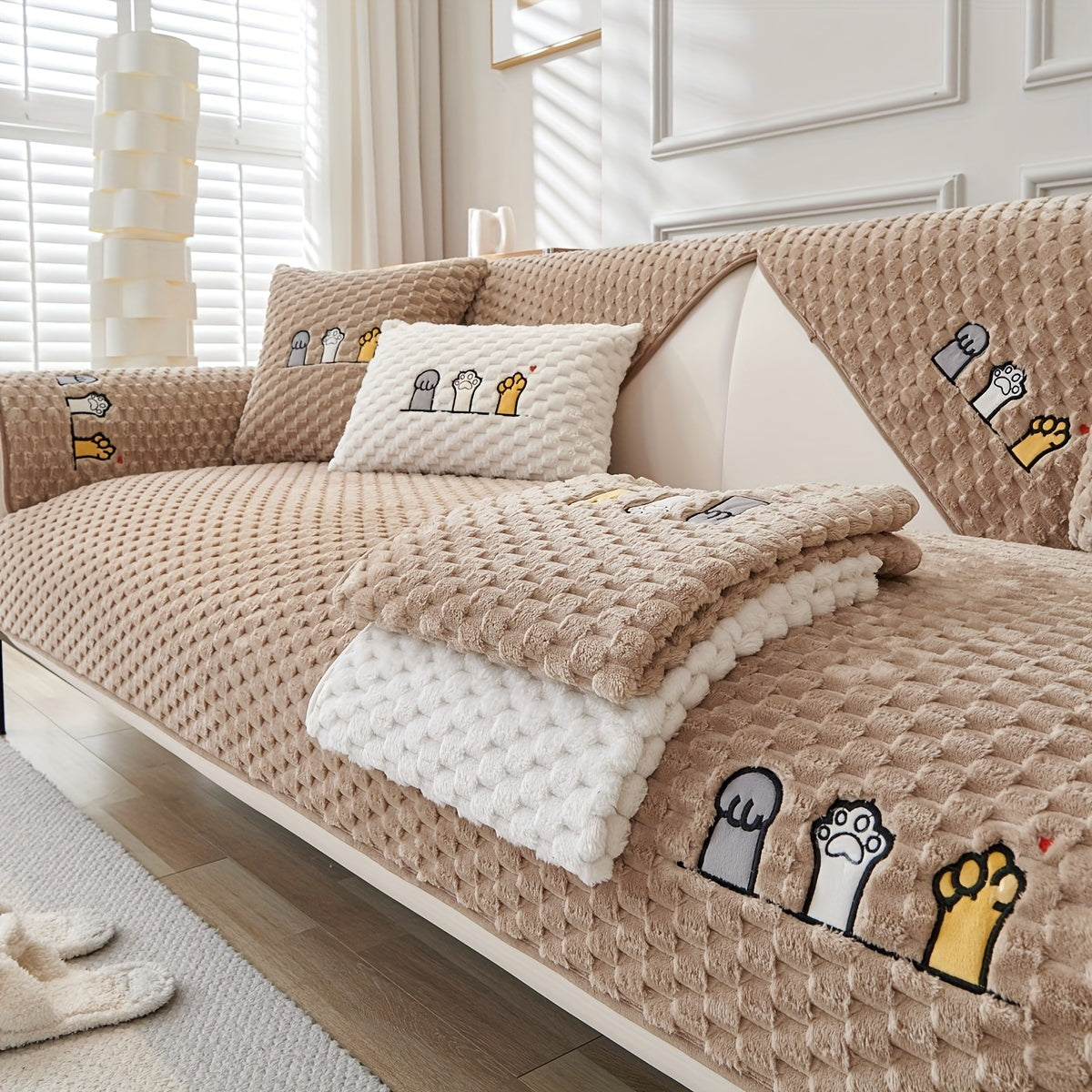 Funda de sofá de terciopelo con bordado de perro de dibujos animados, antideslizante, de felpa gruesa, protector de muebles