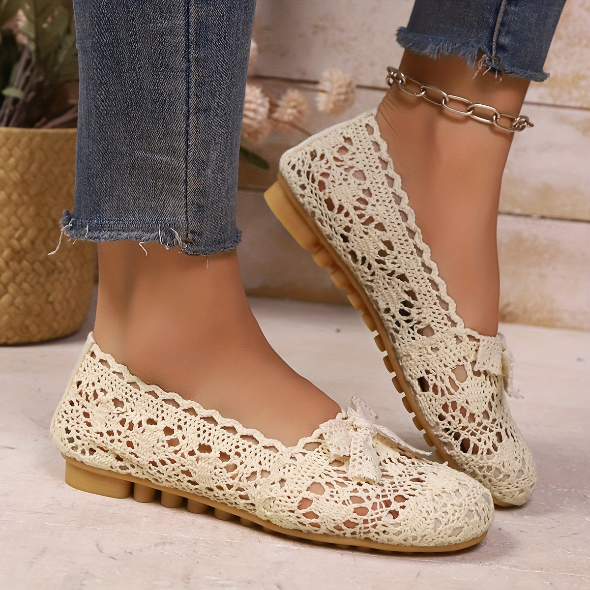 Zapatos de mujer beige sin cordones con encaje floral, planos, cómodos, para todas las estaciones