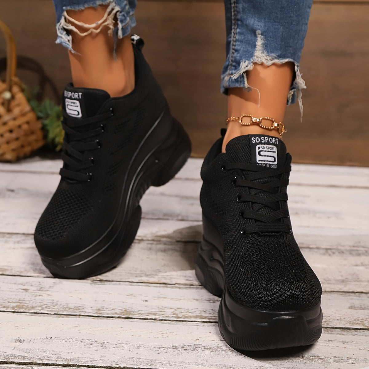 Women's Knitted Sneakers Breathable Low-Top Platform Mesh Shoes