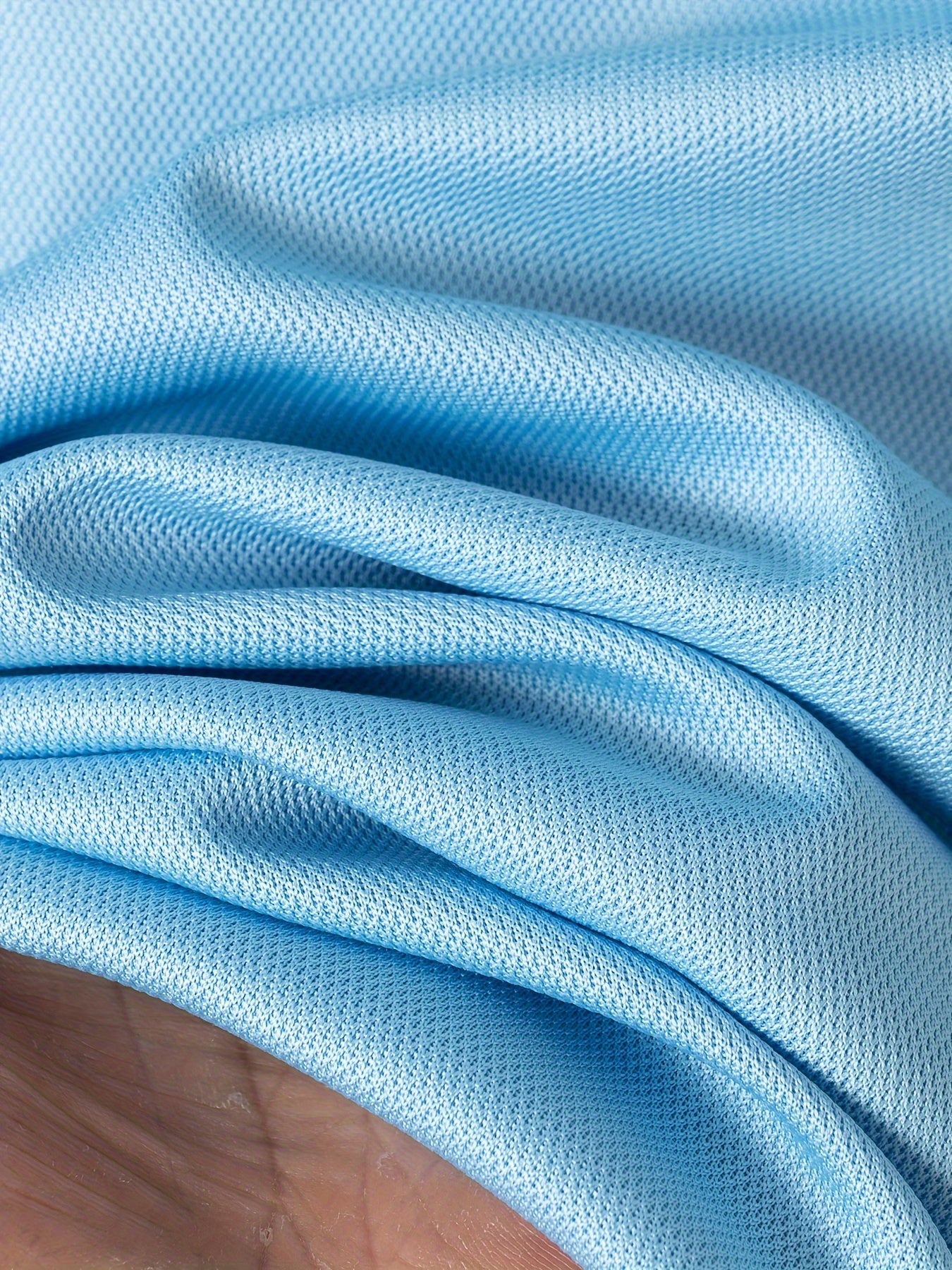 Erkaklar uchun bir rangli turli xil yengsiz Henley futbolkasi, yoz uchun mukammal, tasodifiy sport uchun sovg'a.