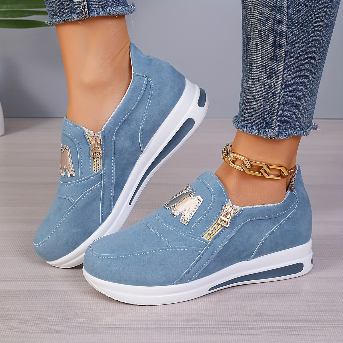 Women's Slip-On Sneakers Lightweight Non-Slip Fabric Casual Walking Shoes