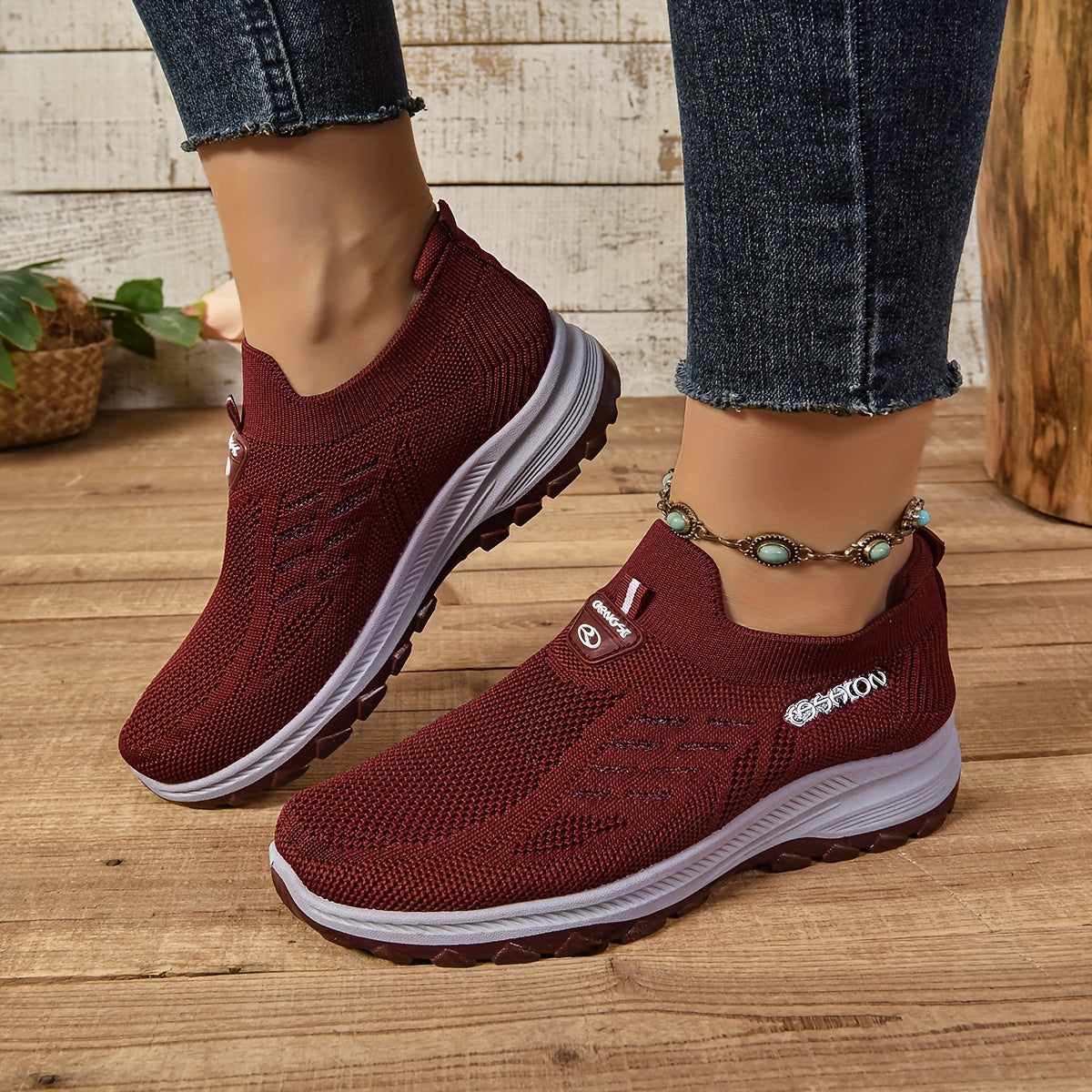 Women's Casual Athletic Sneakers with Breathable Mesh Black White