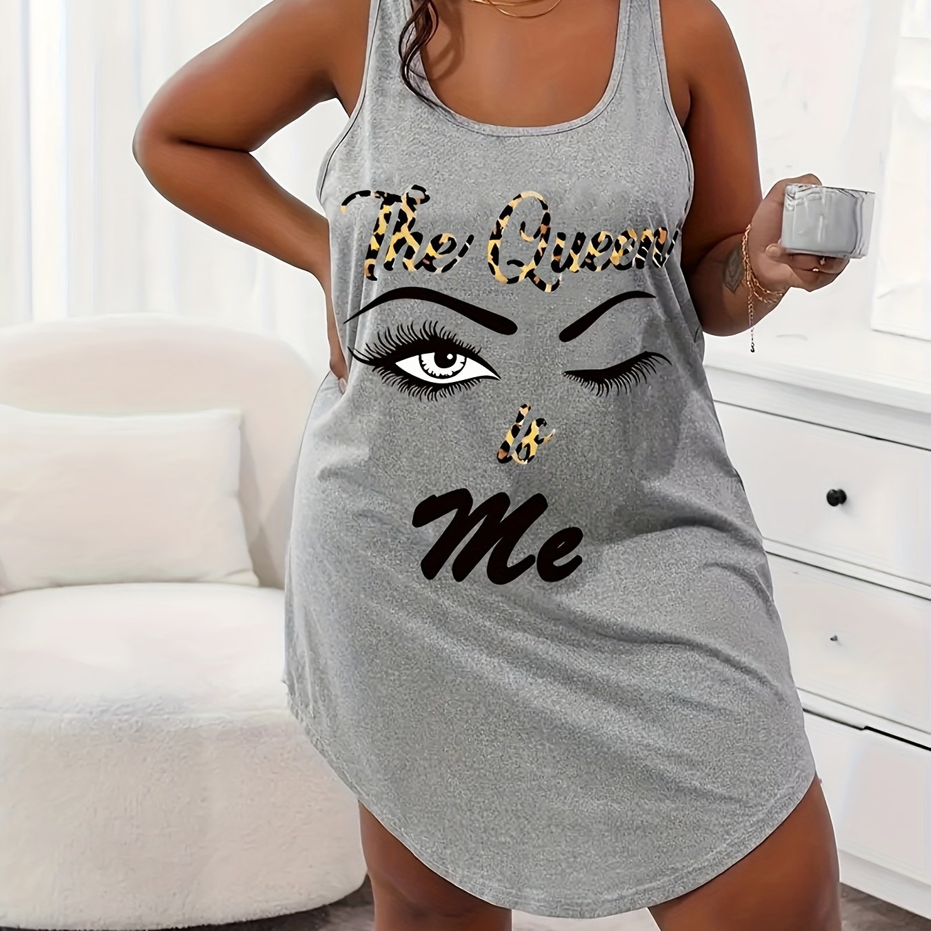 Plus Size Sleep Dress for Women Polyester Spandex Lounge Nightwear with Crew Neck and Curved Hem