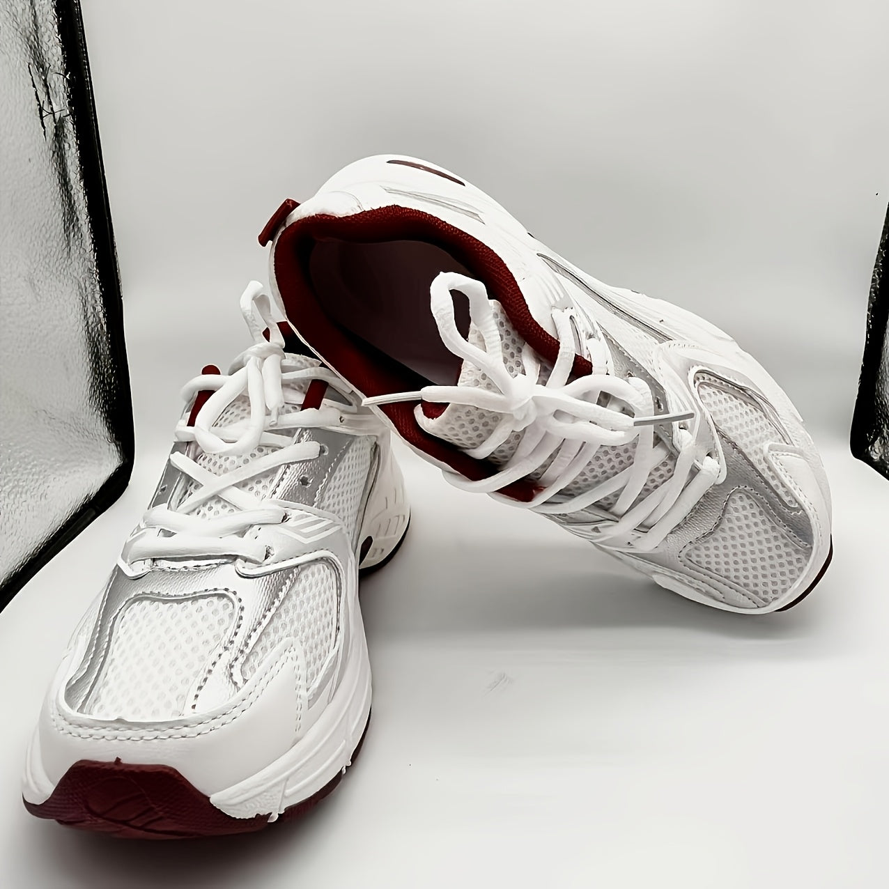 Women's Retro Sneakers Low-Top Breathable Mesh Rubber Sole