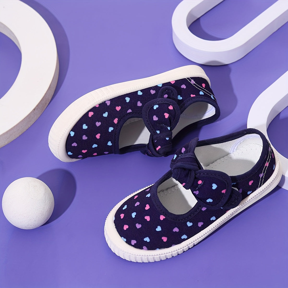 Girls Canvas Sneakers Low Top Heart Pattern Casual Shoes for Spring Summer Autumn