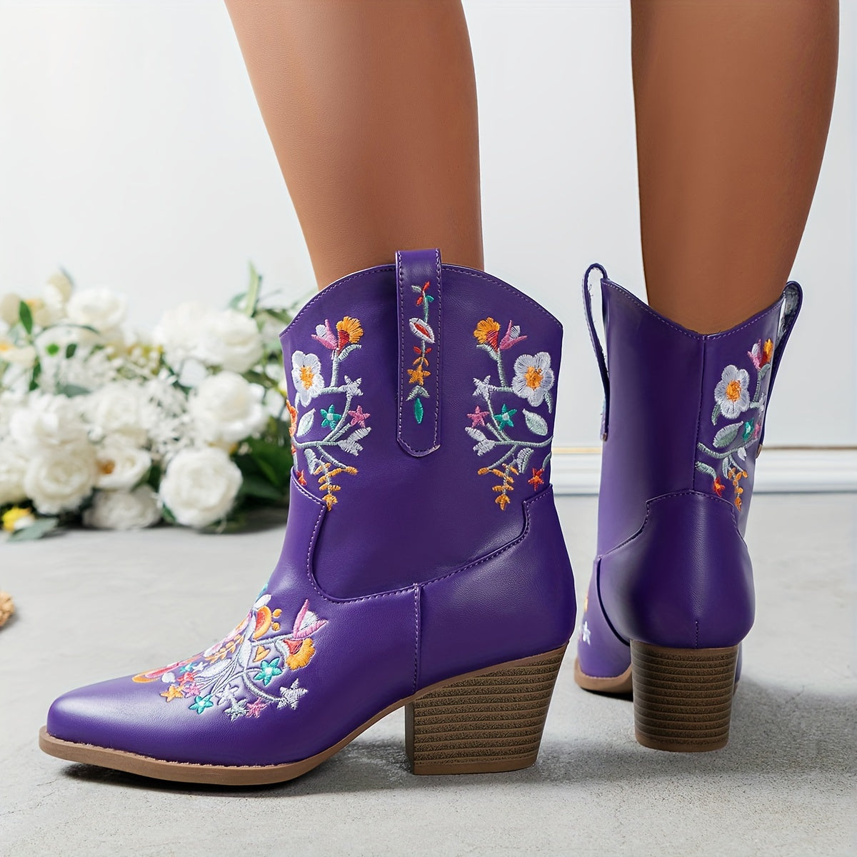 Женские цветочные вышитые искусственные сапоги до бедра с фиолетовым массивным каблуком