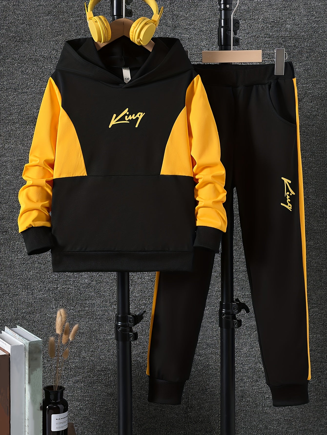 Casual Spring and Autumn Long Sleeve Hooded Patchwork Letter Print Set for Outdoor Wear