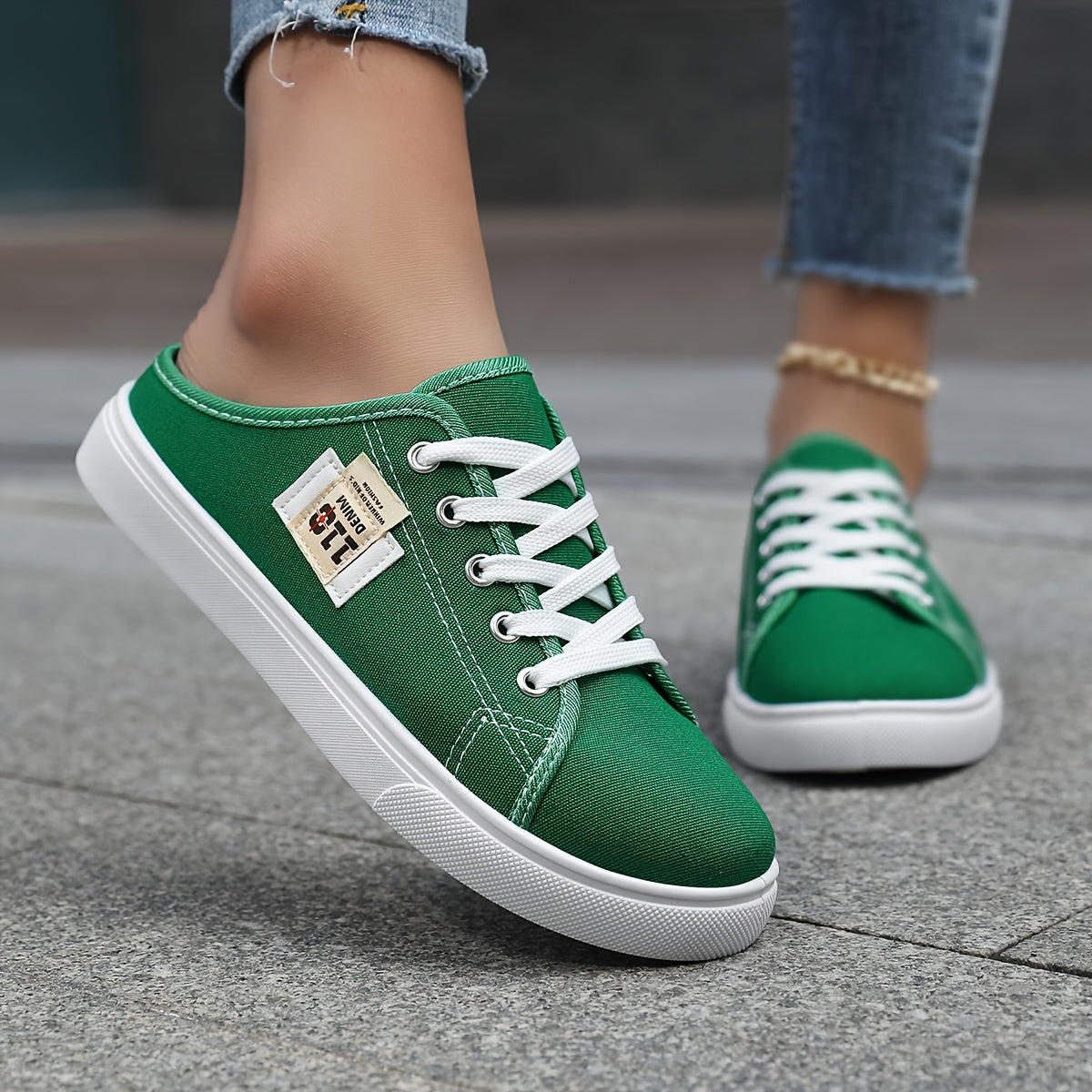 Ayollar uchun slip-on kundalik poyabzal nafas oladigan mato, sirpanmaydigan taglik, qora, oq, pushti