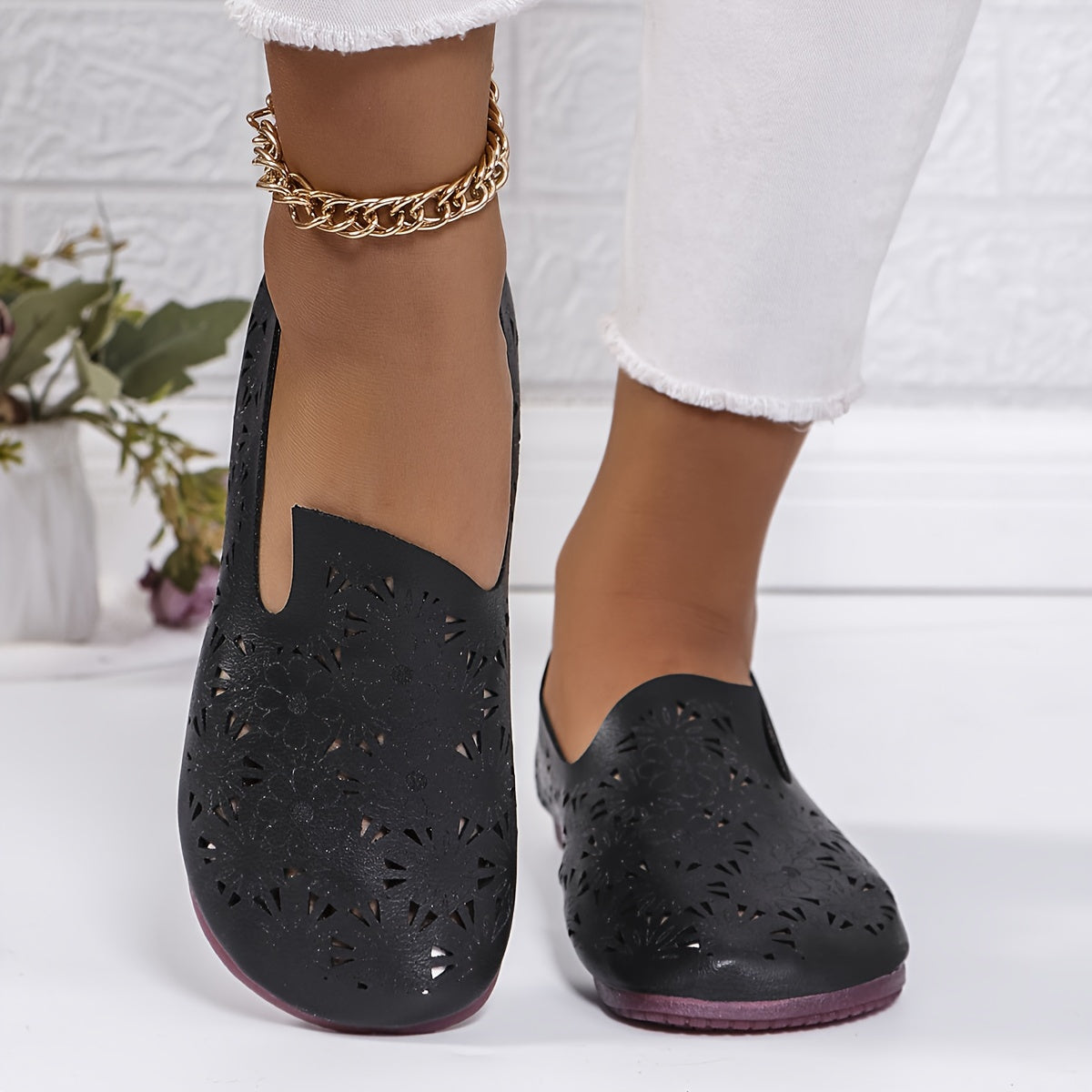 Women’s White Floral Flat Shoes With Non-Slip Rubber Sole