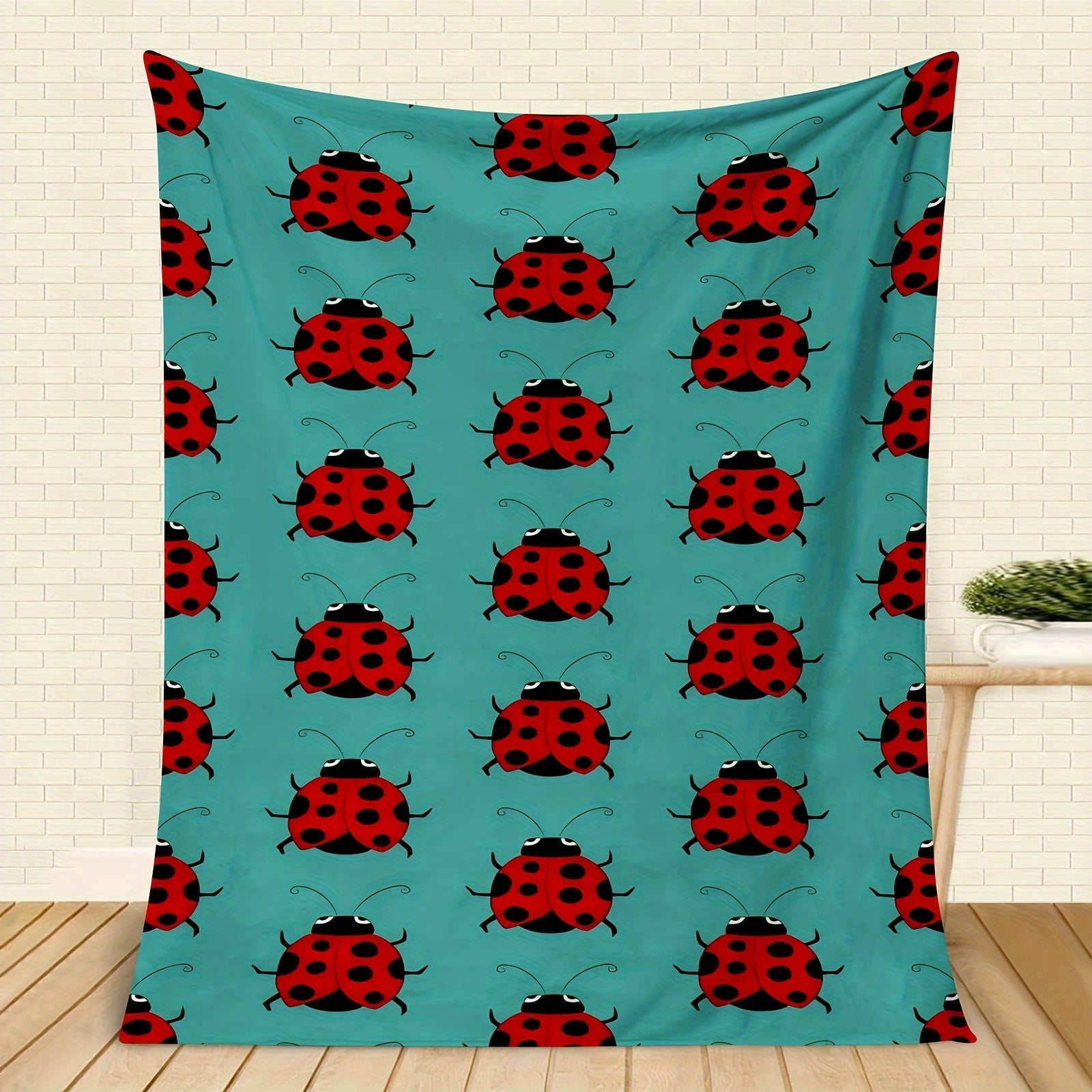 Ladybug Print Flannel Throw Blanket Soft Cozy for Couch Bed Travel
