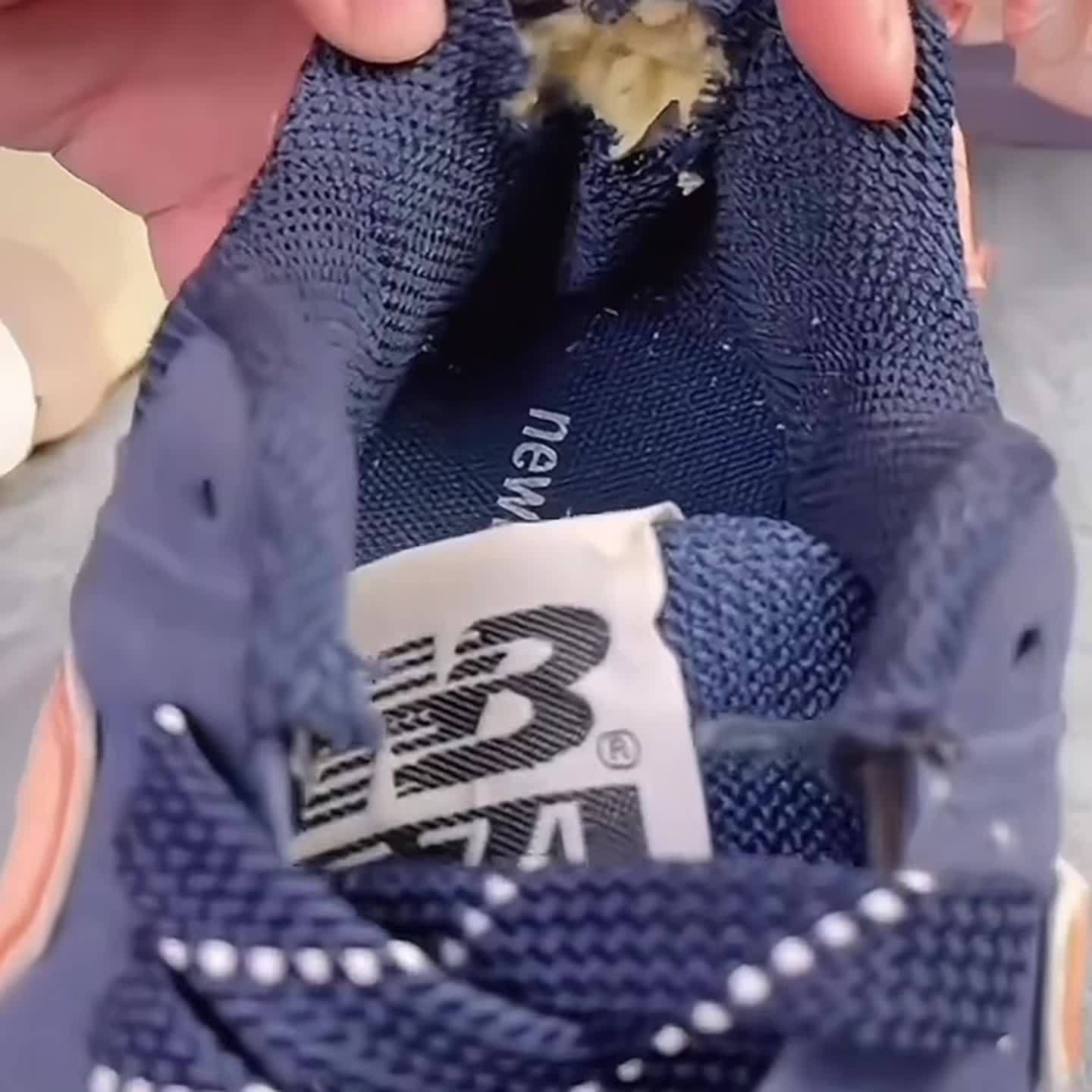 Unisex Plush Shoe Heel Grips 4 Pack Breathable Cushion Pads for Sneakers