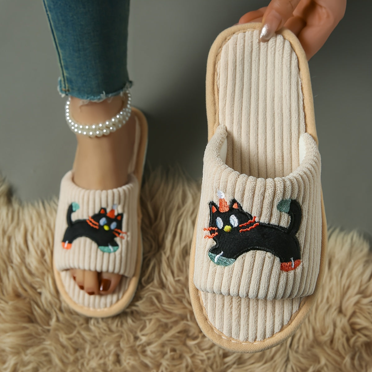 Cute Cat Slip-On Slippers for Women Soft Fabric Non-Slip EVA All-Season