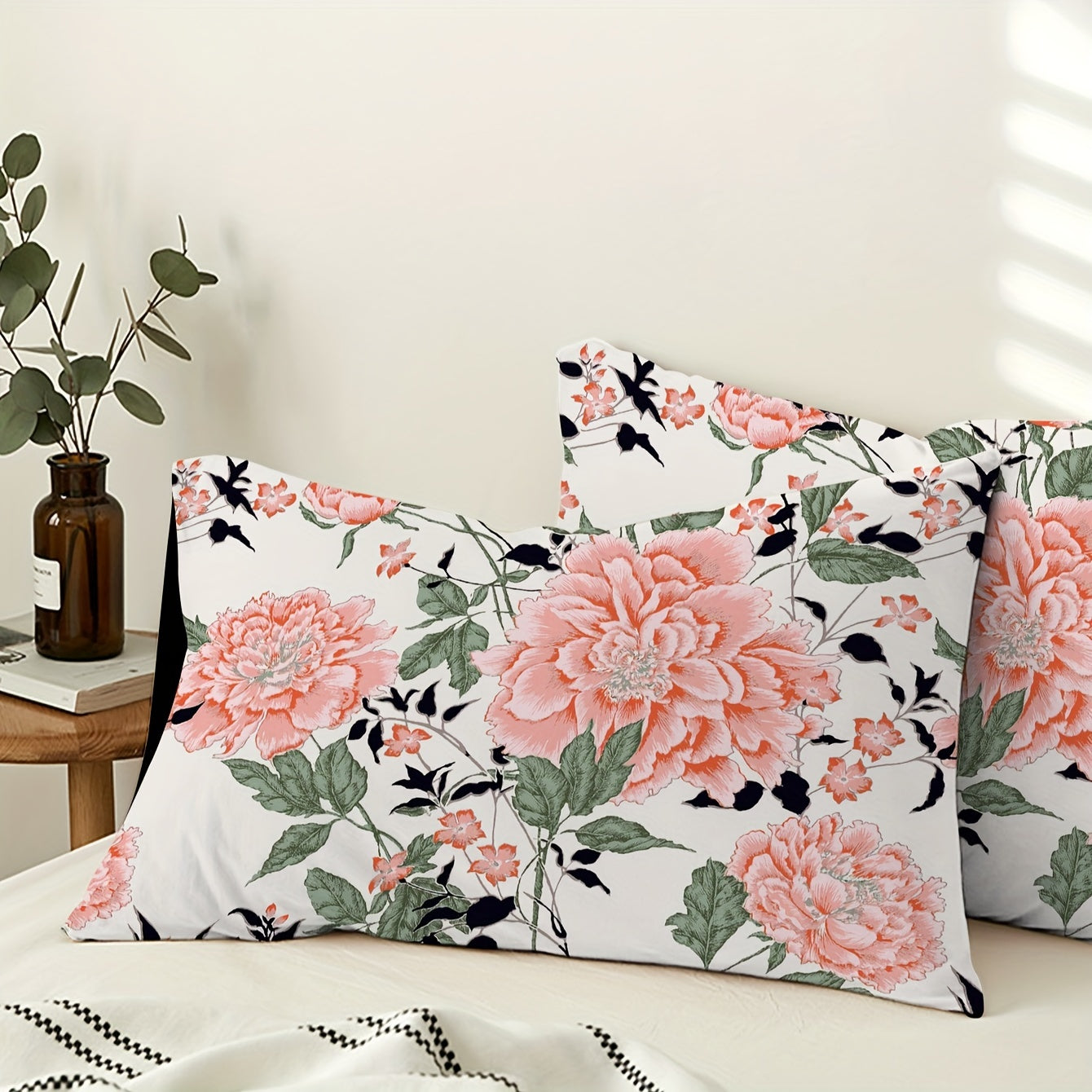 Pink Flower Pattern Pillowcases Set of 2 Soft Breathable Fabric Bedroom Sofa Decor