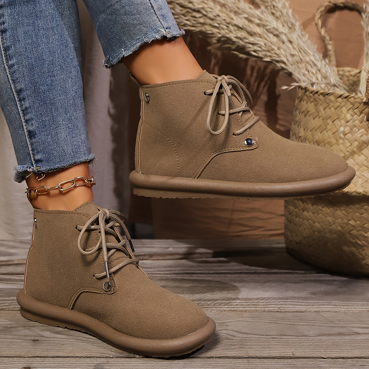 Women's Vintage-Inspired Thick Sole Combat Boots Lace-Up Ankle Brown