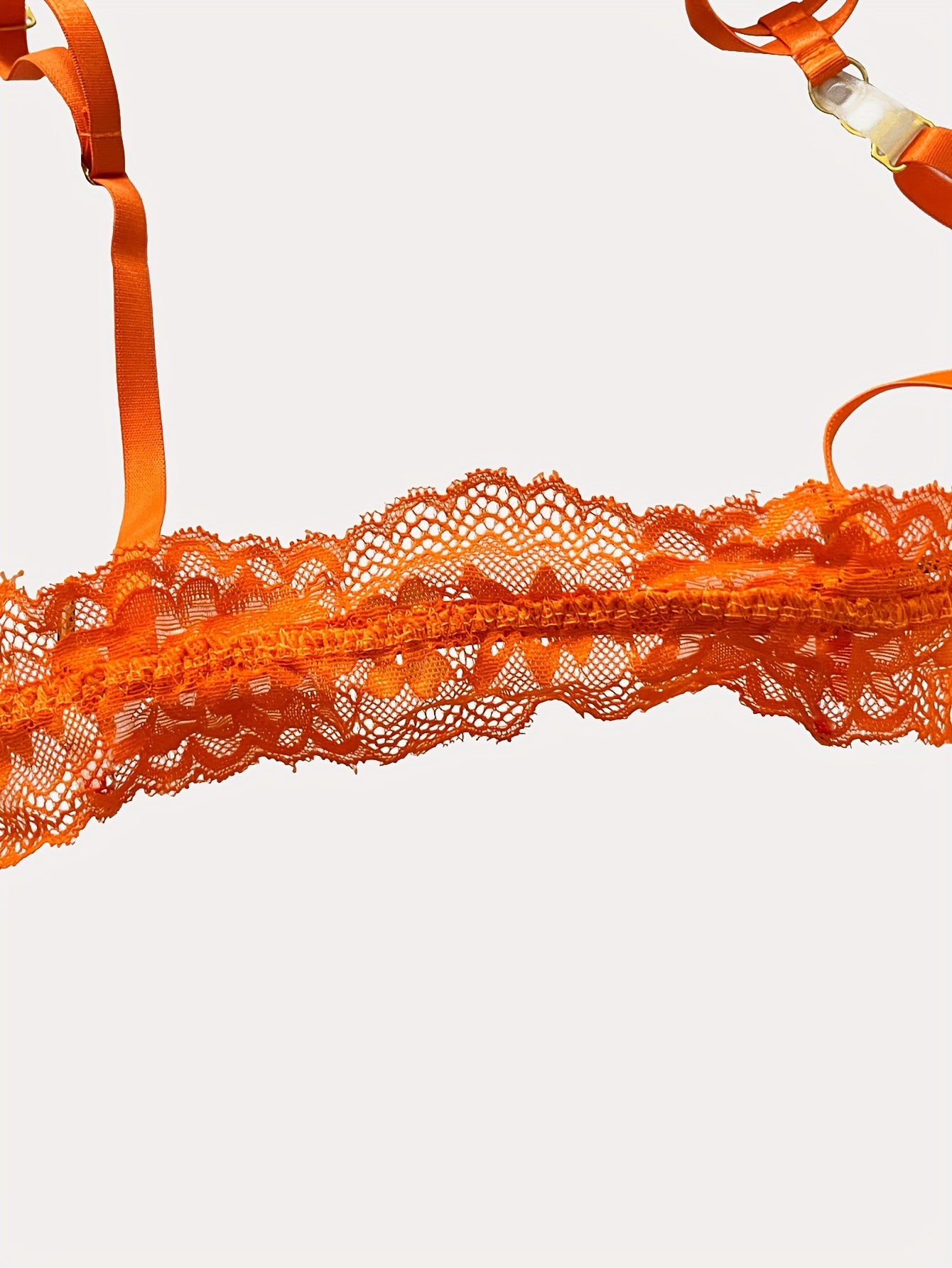 Сексуальный комплект кружевного нижнего белья на Конингсдень с бюстгальтером, поясом для чулок и стрингами