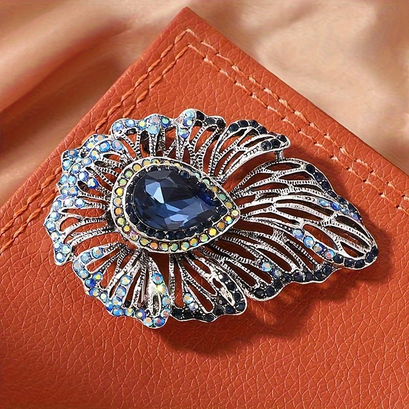 Antique Crystal Leaf Brooch for Women Hollow Design Alloy Rhinestones