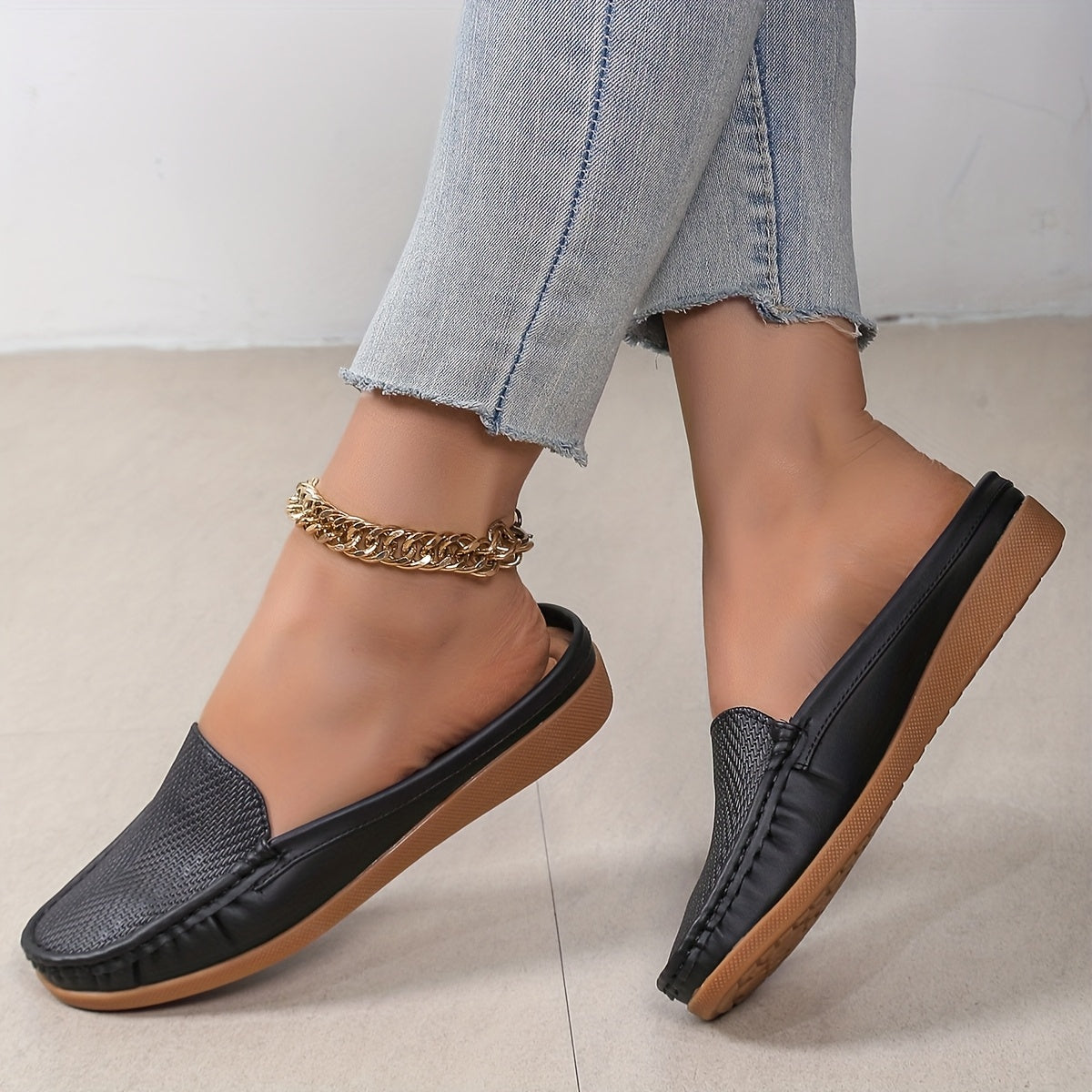 Zapatillas slip-on negras para mujer con cubierta de imitación, suela de corcho y diseño transpirable