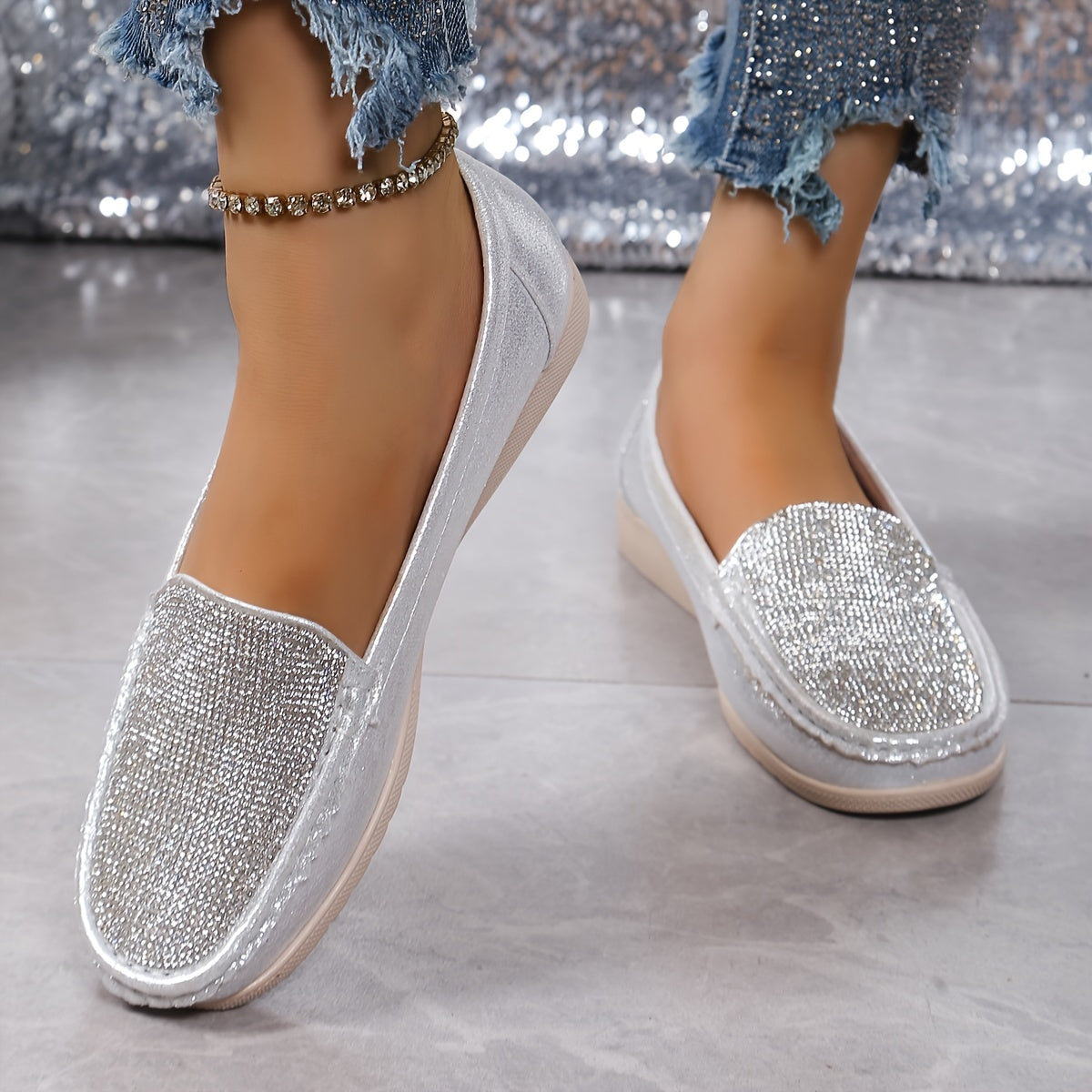 Women's Stylish Flat Shoes With Round Toes and Simple Design