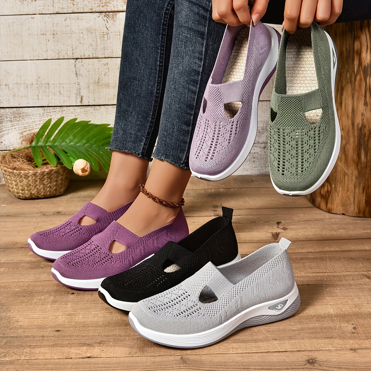 Women's Casual Sneakers Solid Color Breathable Fabric Low Top TPU Sole
