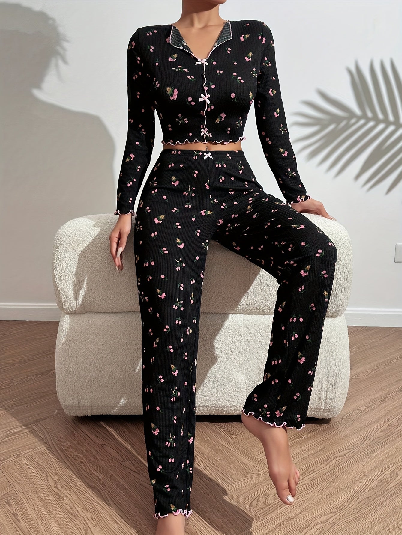 Women's Floral Print Pajama Set with Bow Detail Long Sleeve Top and Ribbed Pants for Fall