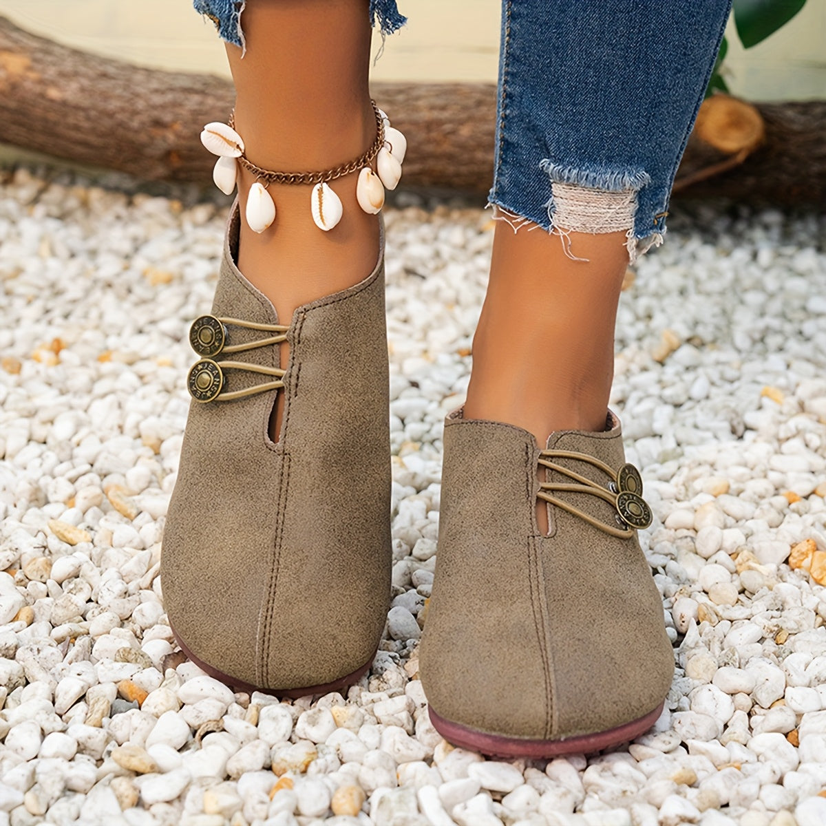 Ayollar uchun Slip-On balet tuflisi, bezakli tugmachalar bilan nafas oladigan ichki qismi