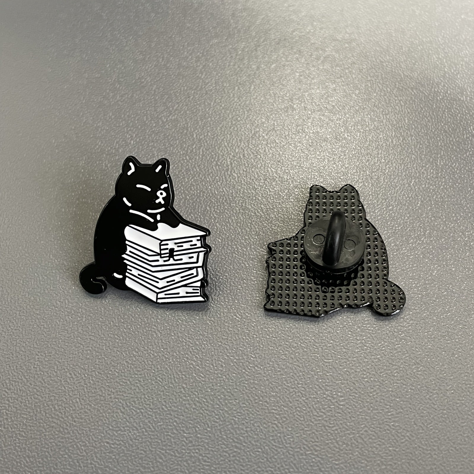 Cute Cartoon Cat Enamel Pins with Books Alloy Animal Brooches for Clothing Accessories