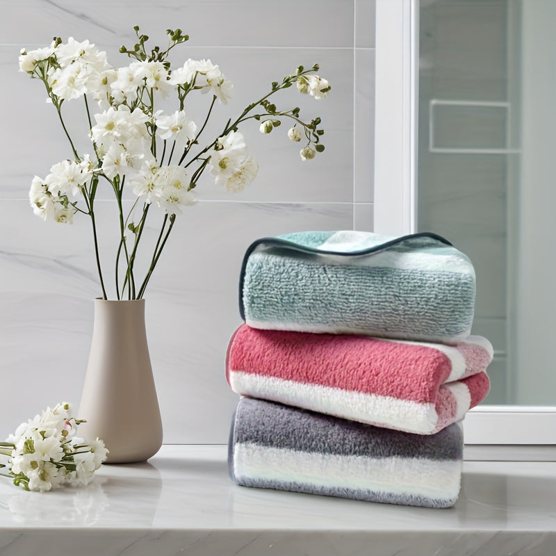 8-Piece Bath Towel Set Includes 4 Square Towels 30x30cm 2 Bath Towels 35x75cm 2 Large Towels 70x140cm Soft Absorbent Quick Dry
