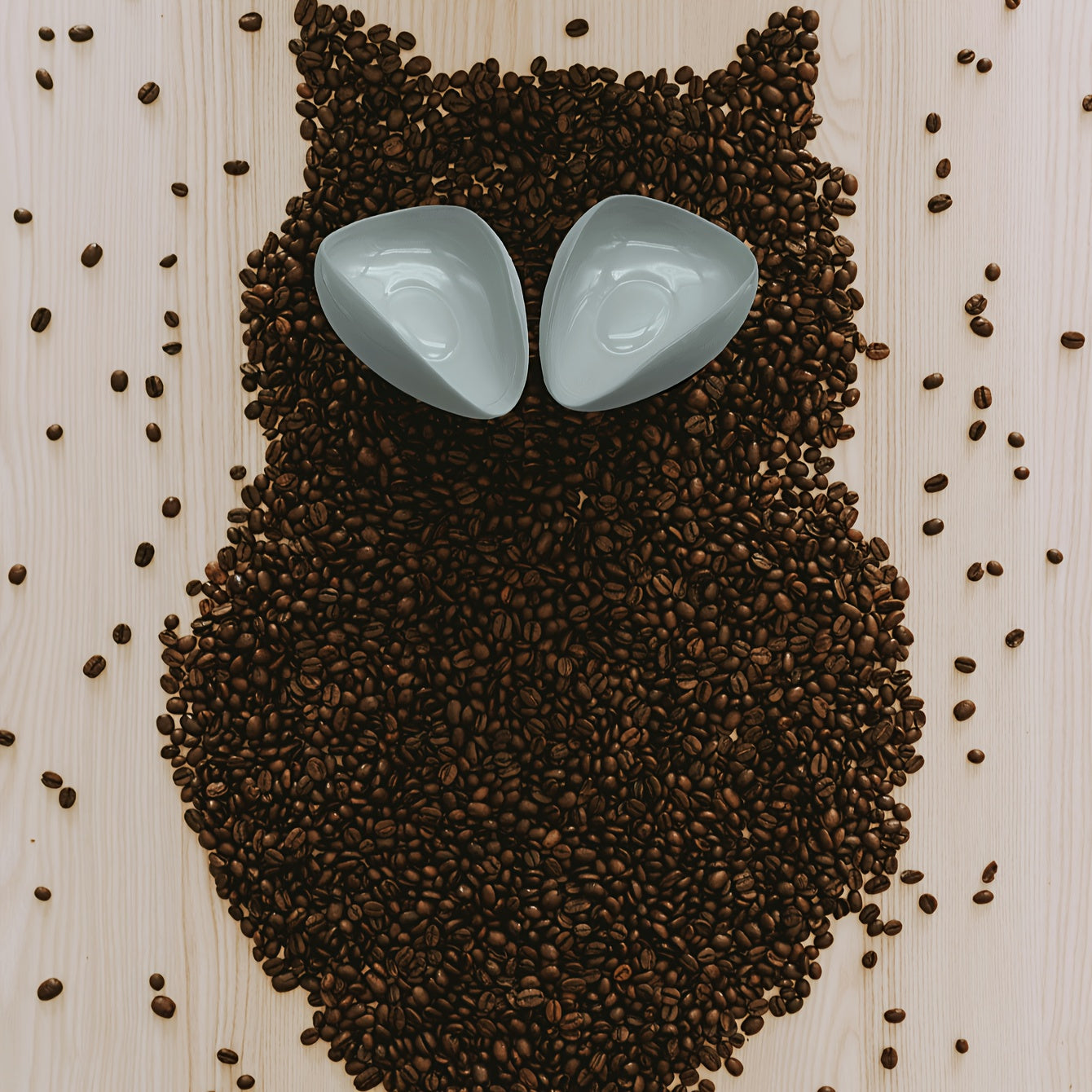 Набор подставок для мерных чашек с белыми кофейными зернами, бутылкой для воды и весовой тарелкой