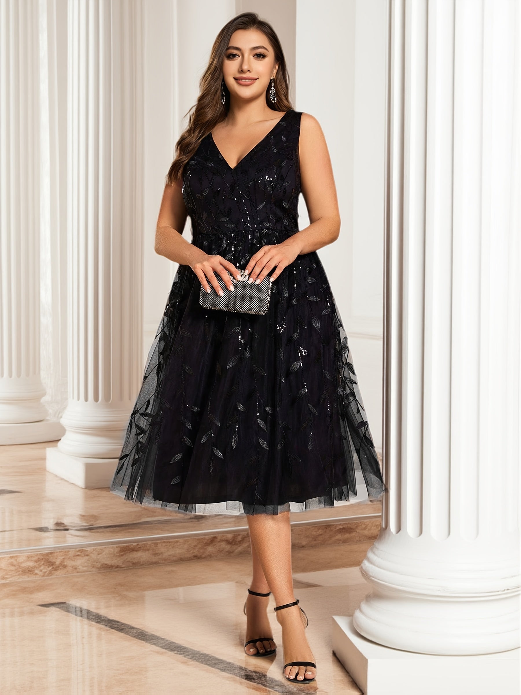 Plus Size Women's V-Neck Sequin Sleeveless Evening Dress for Parties