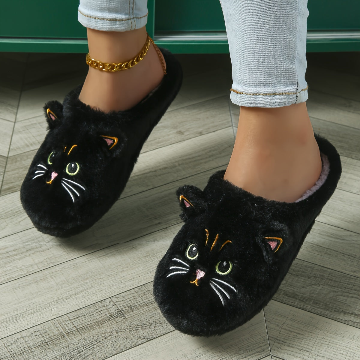 Cartoon Cat Eyes Winter Plush Slippers for Indoor Comfort Soft Sole Fluffy Material