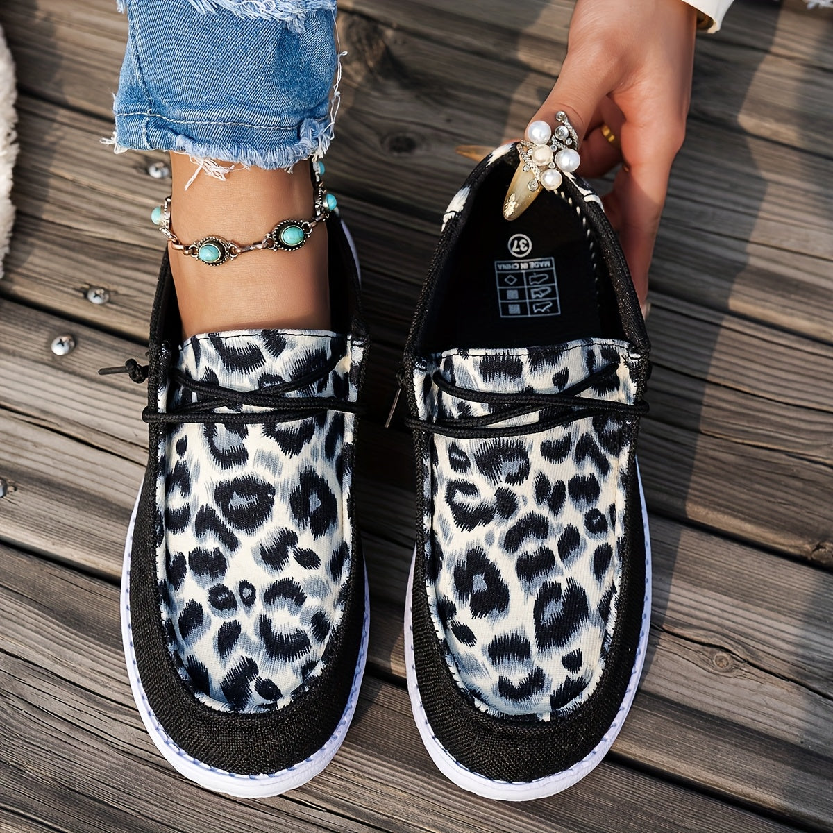 Women's Loafers Casual All-Season Slip-On Flats with Elastic Laces