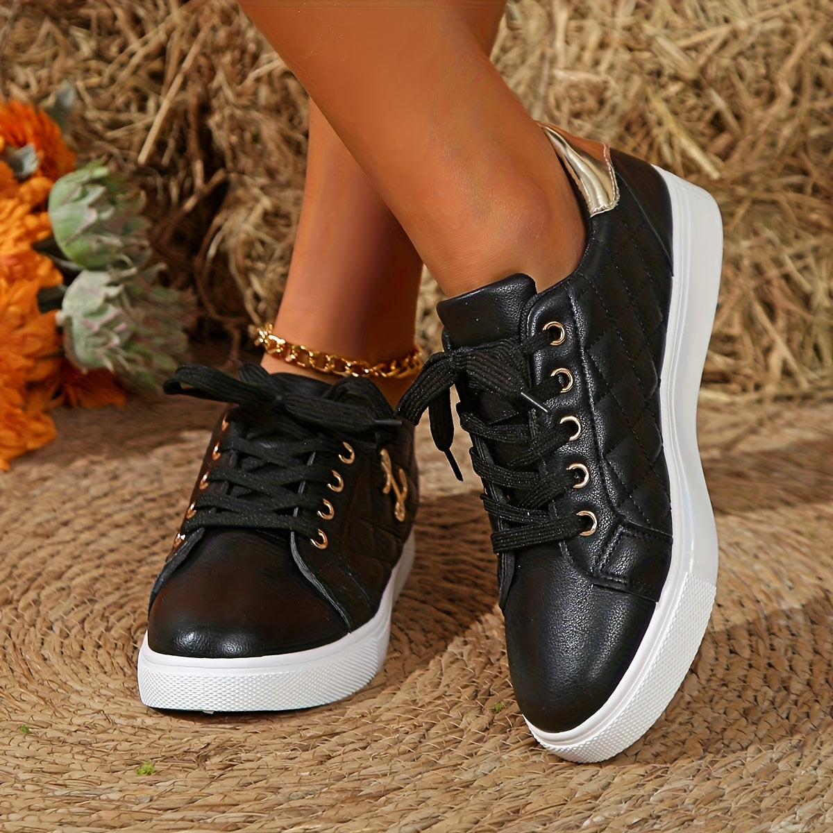Women's Lightweight Casual Sneakers with Black and White Plaid Design