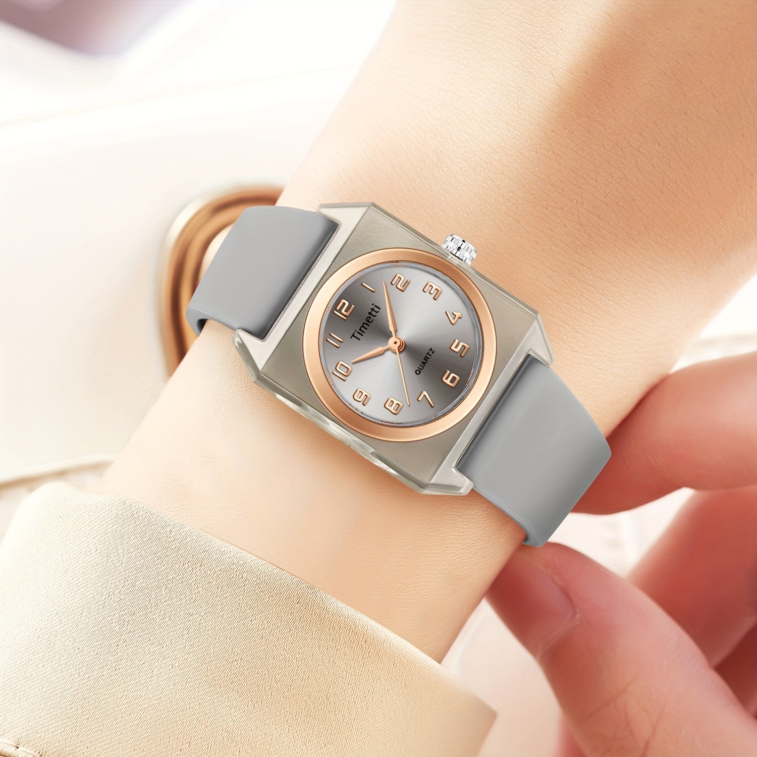 Women's Quartz Watch Vintage Square Dial Silicone Band Easy to Read