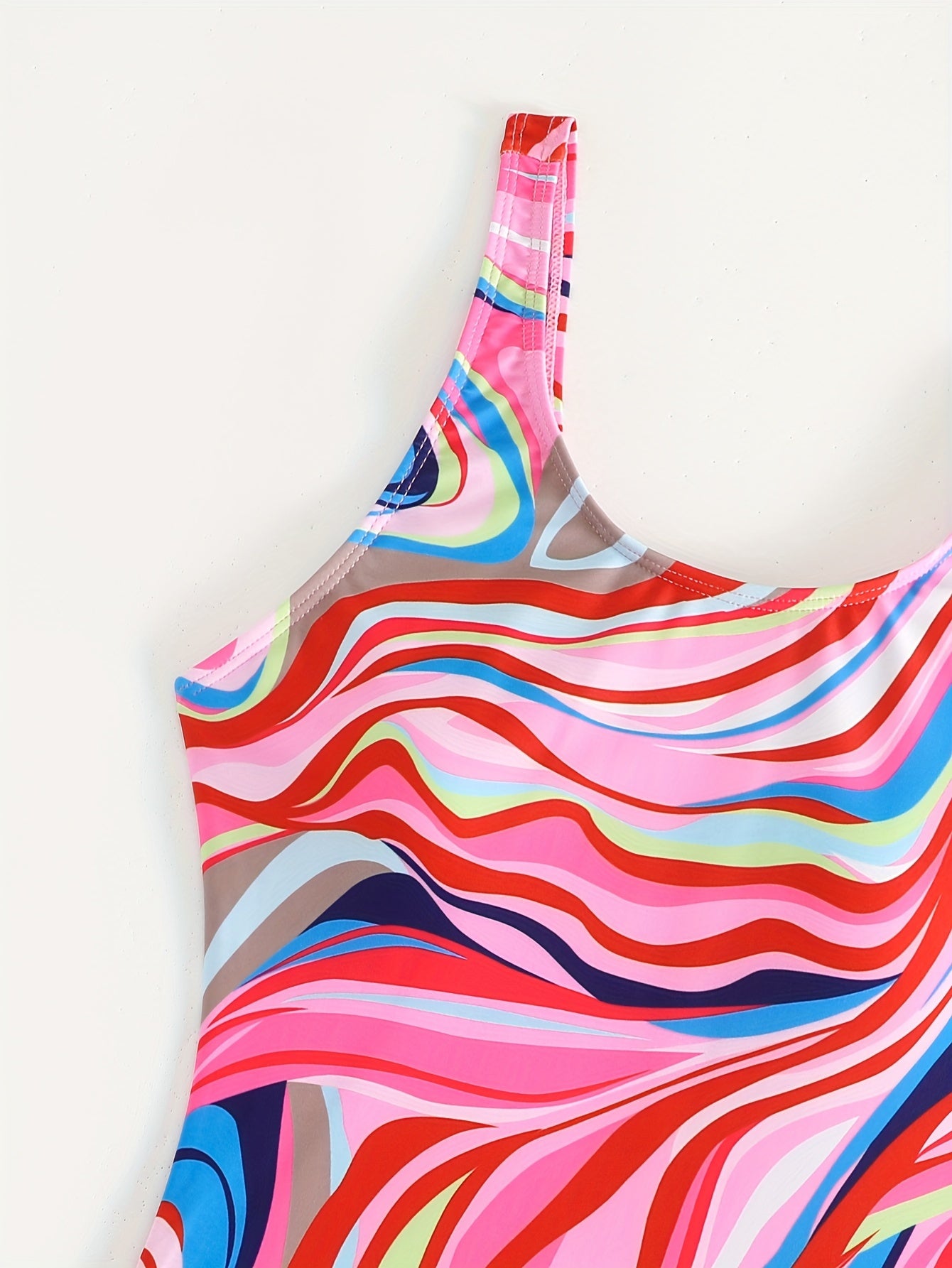 Women's Slimming One-Piece Swimsuit Tummy Control Geometric Print Athletic Style