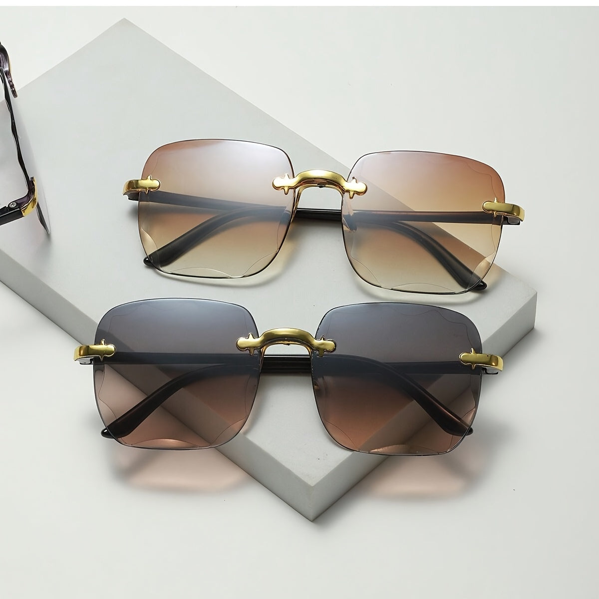 Set of 2-4 Geometric Pattern Retro Casual Sunglasses for Summer Hiking