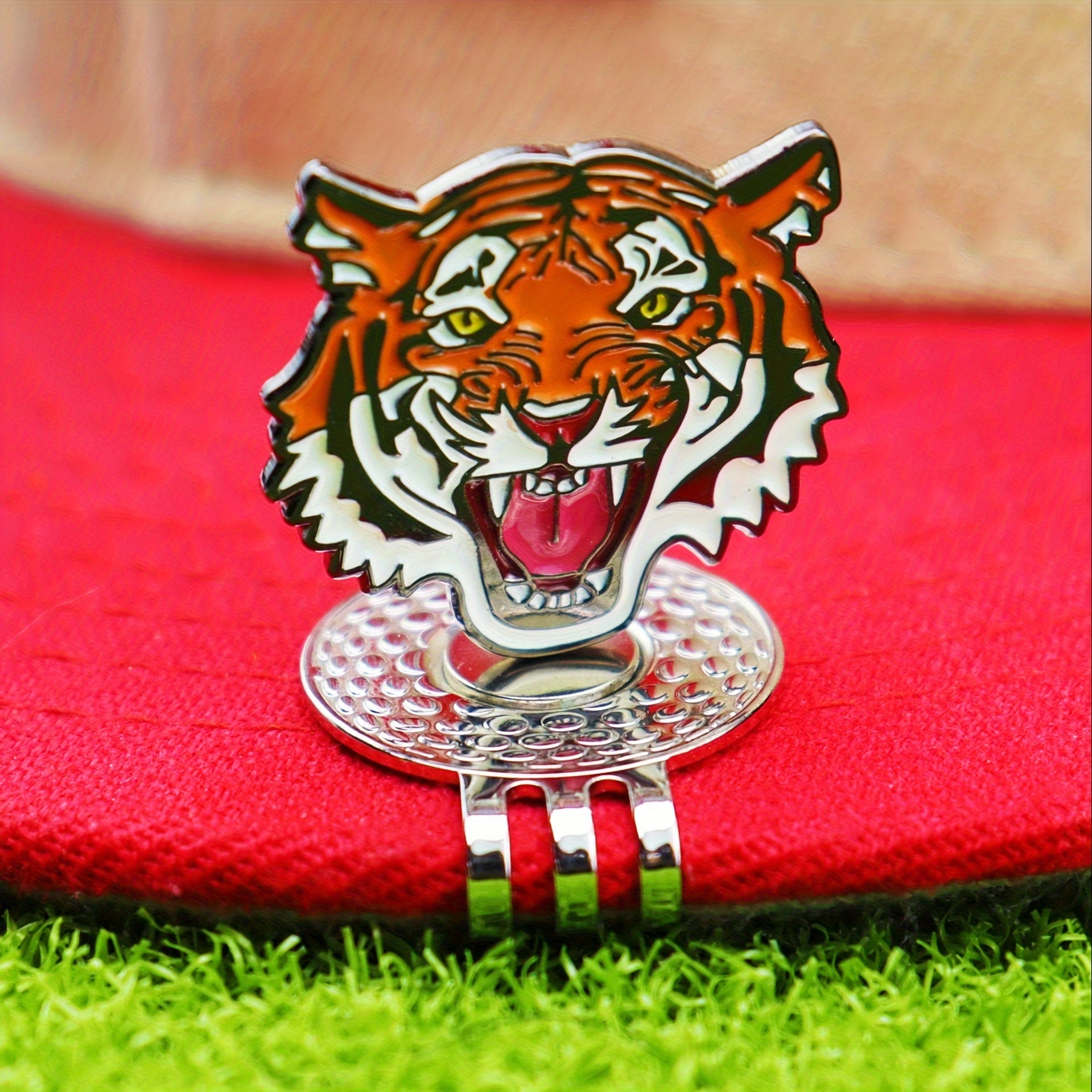 Golf Hat Clip and Ball Marker Set with Tiger Head Design Magnetic Clip for Golfers
