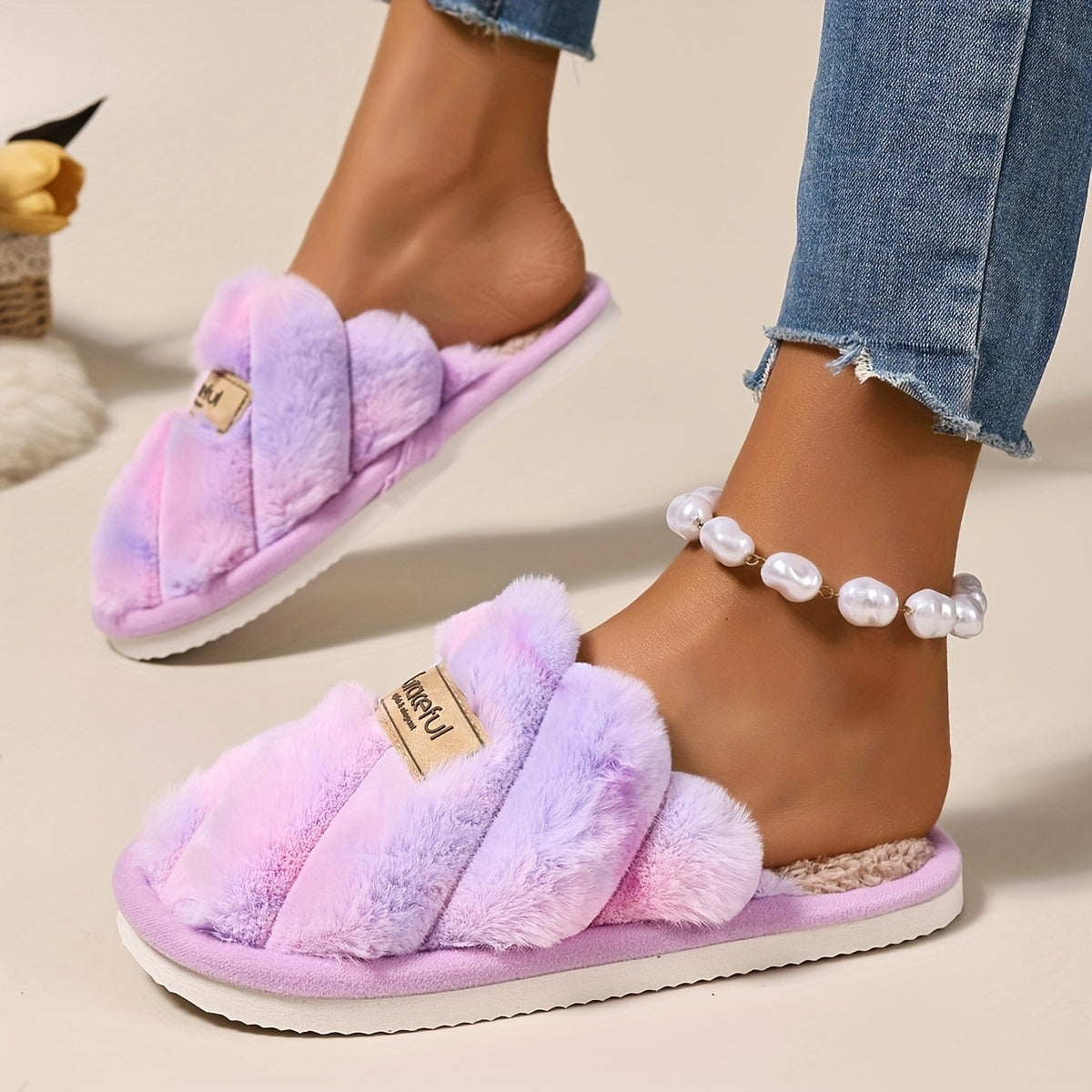 Unisex Checkered Plush Slippers Non-Slip EVA Sole All-Season Home Shoes