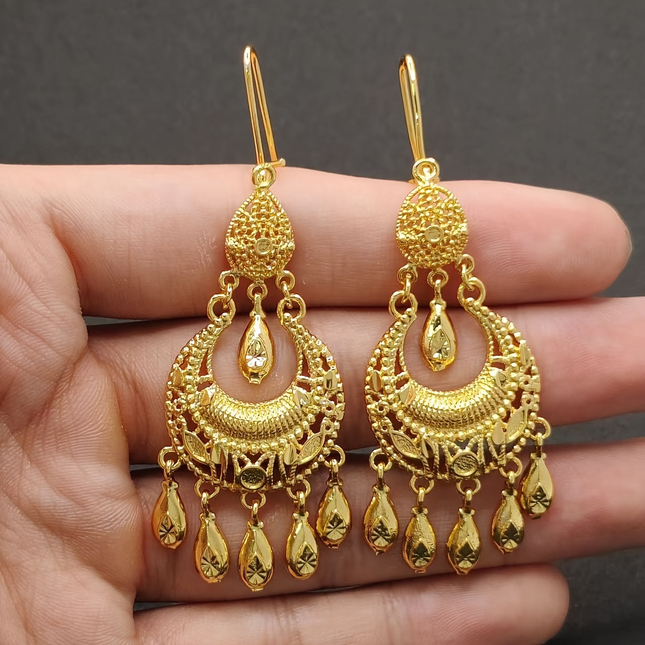 Pendientes vintage boho con borla dorada para bodas y fiestas